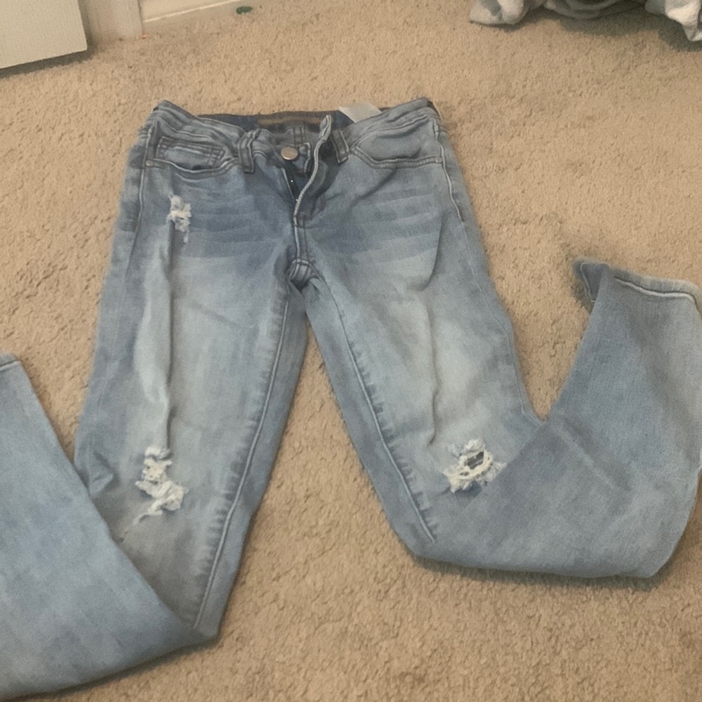 blue ripped skinny jeans